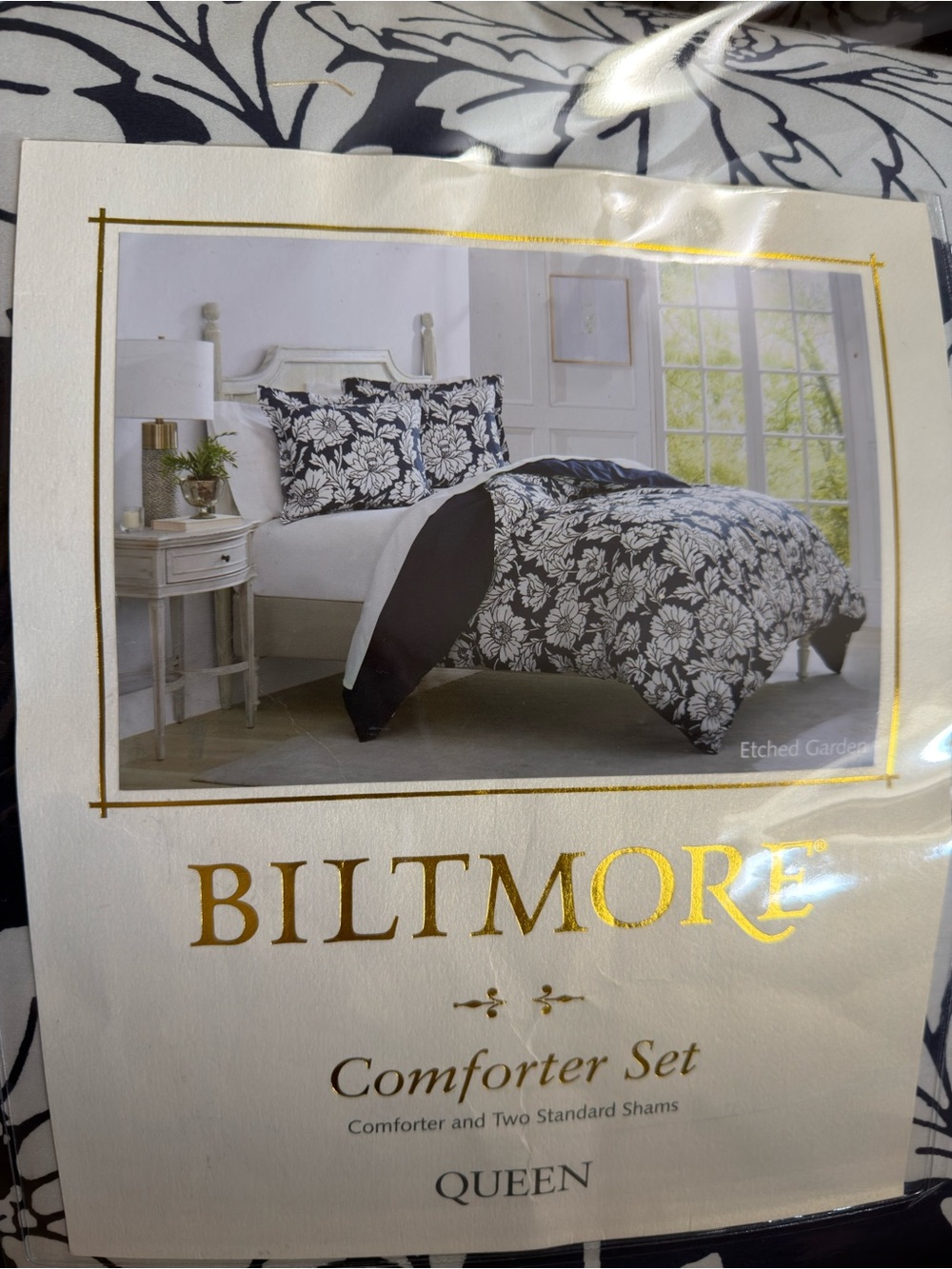 Queen Comforter Set - Blue and White Floral - New (Never opened)